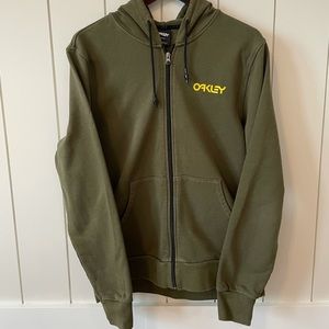 Oakley zip up hoodie. L. Men’s.